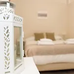 Charming & Quiet Apartment In Plaza Del Salvador