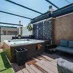 Elegant Duplex 3 Master Bedrooms And Private