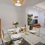 Wonderful 3 Bedroom Flat In The Heart Of Triana