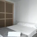 Casa Castilla. Triana.Perfecta Familias Y Parejas!