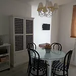 Casa Castilla. Triana.Perfecta Familias Y Parejas!