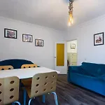 Apartamento En Barrio Sevillano, Free Bus, Metro