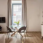 Santa Ana 18 Suite Apartments