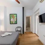 House Sevillana Parking