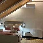 Pasaje Mallol Central Duplex By Valcambre