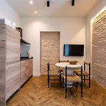 Apartamentos Gravina 56