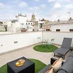 Private & Pool Goyeneta Sevilla Urban Apartment