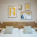 Charming Apartment In The Heart Of Triana, Seville