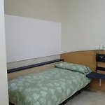 Larru Los Bermejales Residencia Universitaria