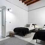Casa Puerta De Carmona
