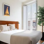 Opera Apartments Alameda
