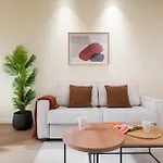 Magno Apartments Clavellinas