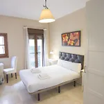RentalSevilla Apartamento Luminoso en el Barrio Santa Cruz