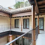 AT apartamentos&VTV Conde de Torrejón 10