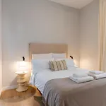 Conde Brand New Stylish Apartment