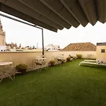 Guzman El Bueno Suites