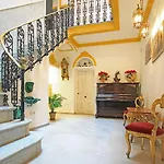 Palace-House Hércules 92