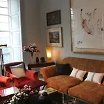 Luxurious 2 Bedroom Flat In A Historic Building
