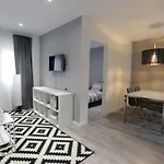 Brand New Charming Apartment Next To The River