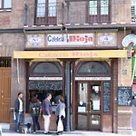 Calle Martinez Montanes, 19