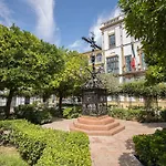 Oriental Apartment Gardens Views 2 Pax