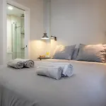 Apartamento con terraza en San Luis. Parking&Netflix