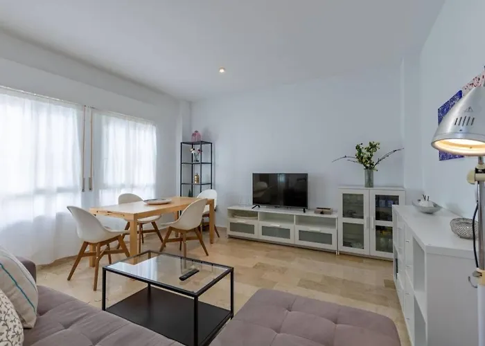 San Clemente Central Suite by Valcambre