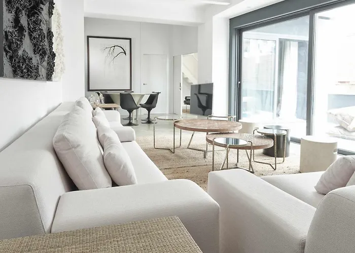 MAESTRANZA MODERN y LUXURY