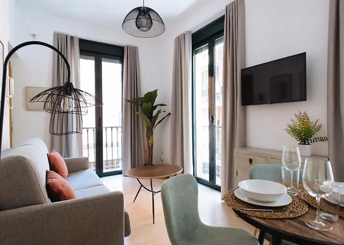 Chiqui And Vicente Suite Apartments