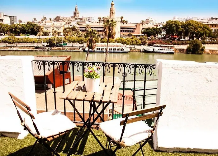 Ático Con Vistas A La Torre Del Oro Y Catedral