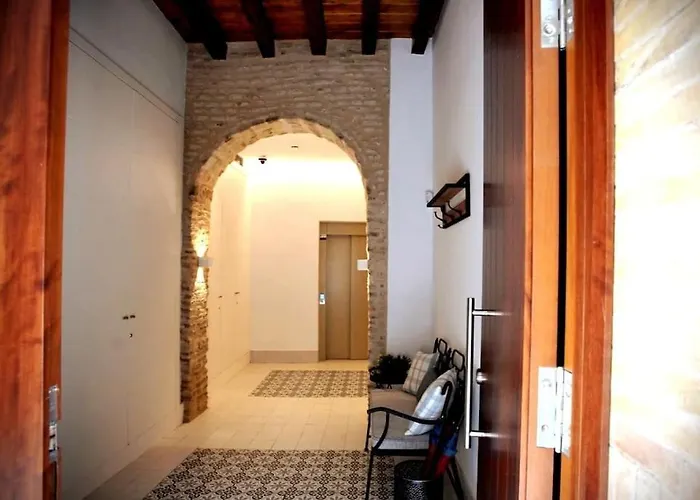 Mini Hotel In The Heart Of Sevilla For Exclusive Usage