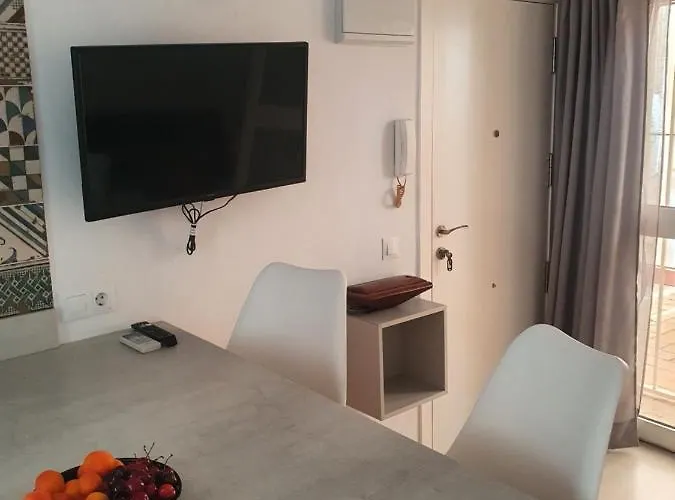 Beautiful Apartment With Terrace San Basilio