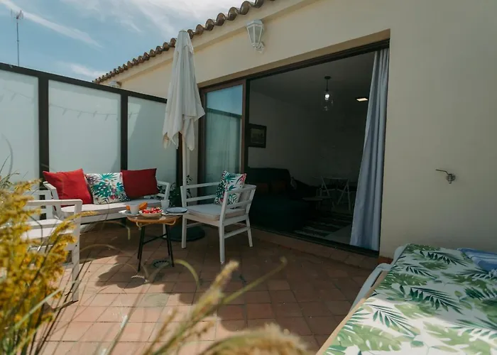 O&L Lumbreras: Bright Duplex With Private Terrace