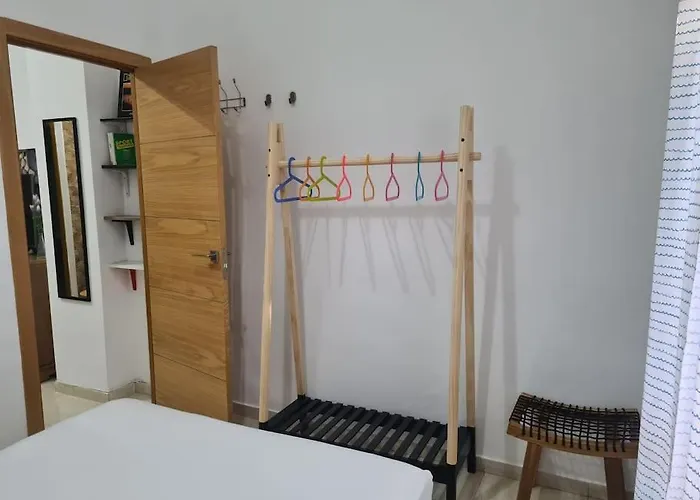 Apartamento En El Fontanal, Casa- Patio De Vecinos