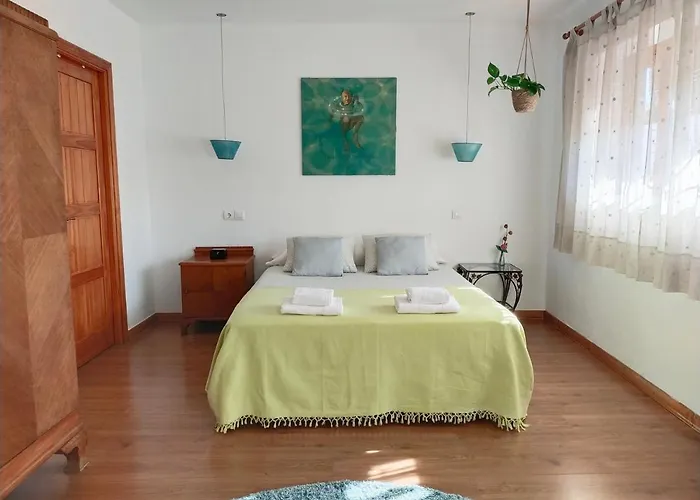 Preciosa Casa Grande Con Patio En Sevilla 8Pax