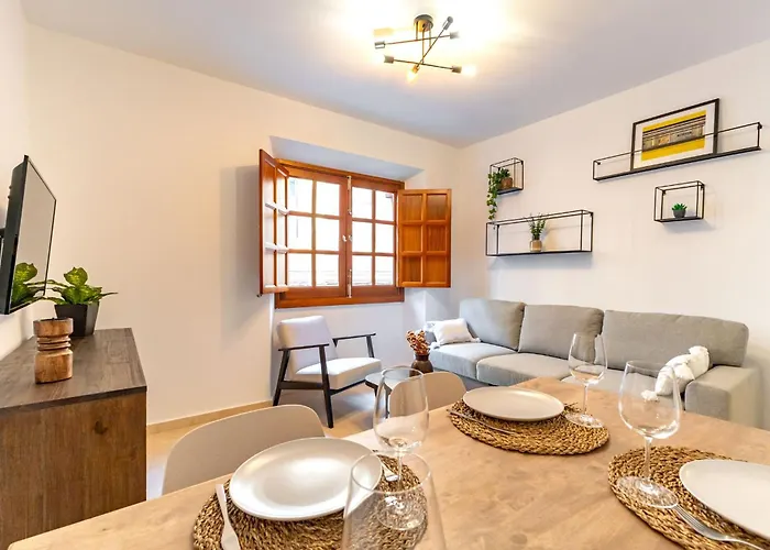 Charming 2 Bedroom Apartment At San Marcos Plaza By Ocityzen