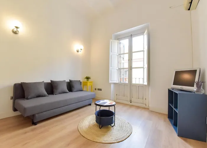 New! Bohemian Center Apartment