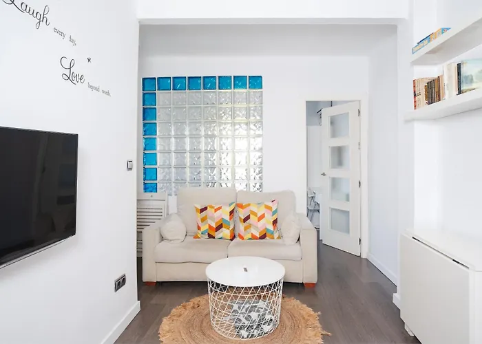 Acogedor Piso Con Balcon