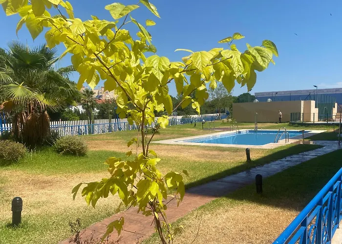 FIBES con parking gratis. Apartamento Sevilla Este.