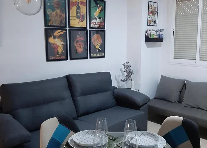 Selecta Apartamento Con Piscina En Calle Juzgado