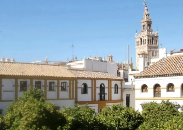 Apartamentos en la Plaza Doña Elvira, 7