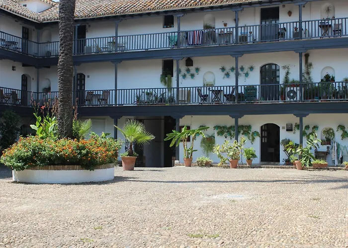 Conde Central Courtyard by Valcambre