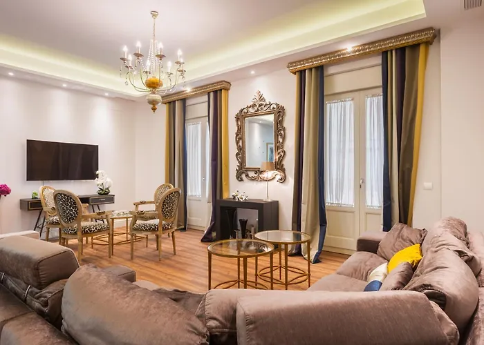 Centro Luxe 3 Rooms