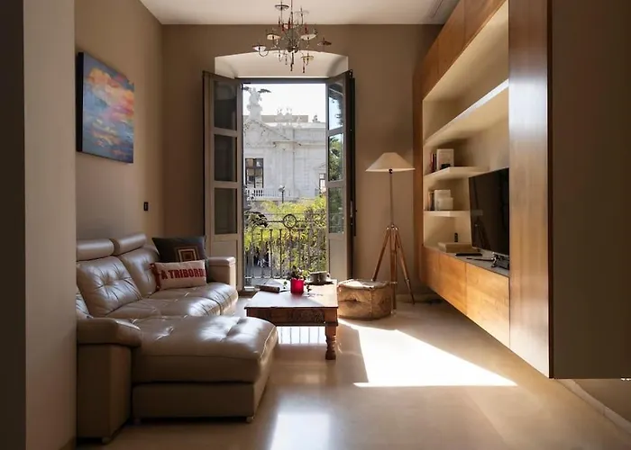 San Fernando Luxury Loft - Free Parking