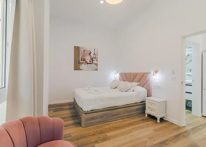 Lujoso Apartamento Frente La Feria De Sevilla, Los Remedios