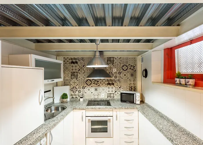 Mint Urban Suites Cozy Apartment