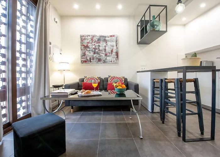 Apartamento con terraza en San Luis. Parking&Netflix