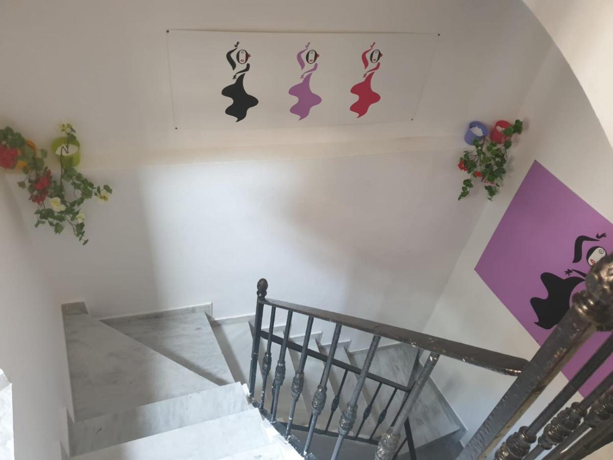 Doña Lola Corner Sevilla