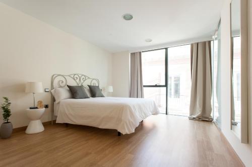 Ole - Albareda 24 Apartment