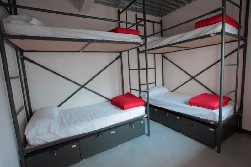 Traveller Box Hostal Sevilla
